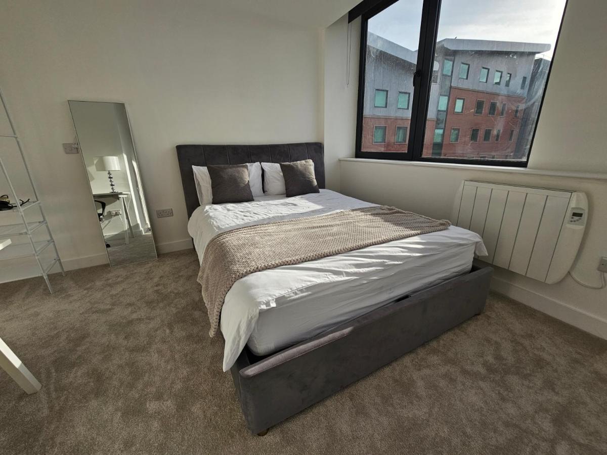 מנצ'סטר Brand New Trafford Apartment מראה חיצוני תמונה