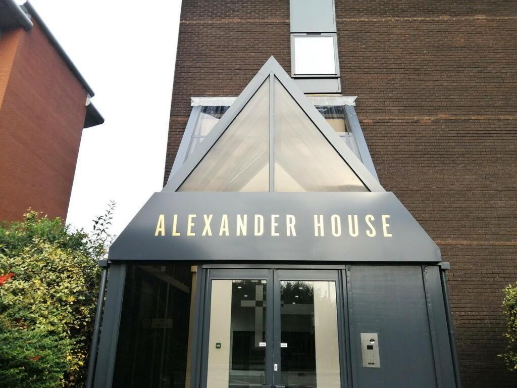 מנצ'סטר Brand New Trafford Apartment מראה חיצוני תמונה